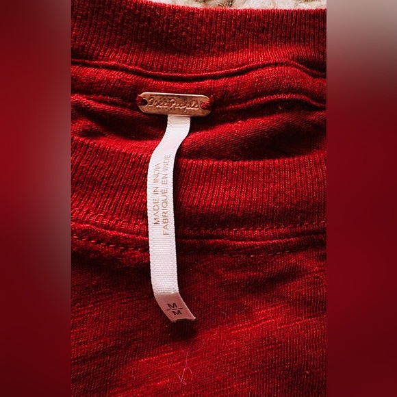 Free People Gardner Tee size Medium with embroidered mesh sleeves - Picture 2 of 4